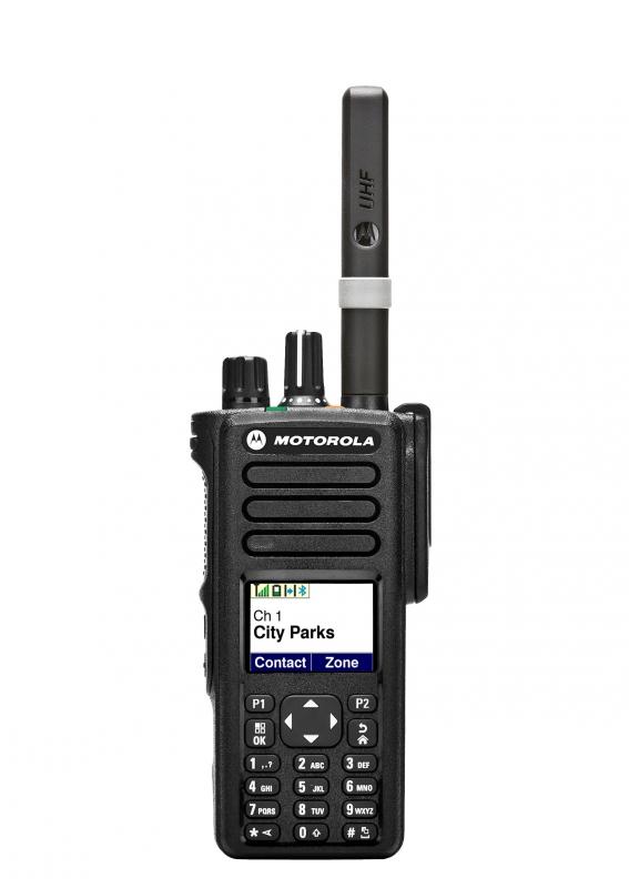 MOTOROLA DP4800E - wersje VHF i UHF dostępne w magazynie (cena netto: 2395,- zł)